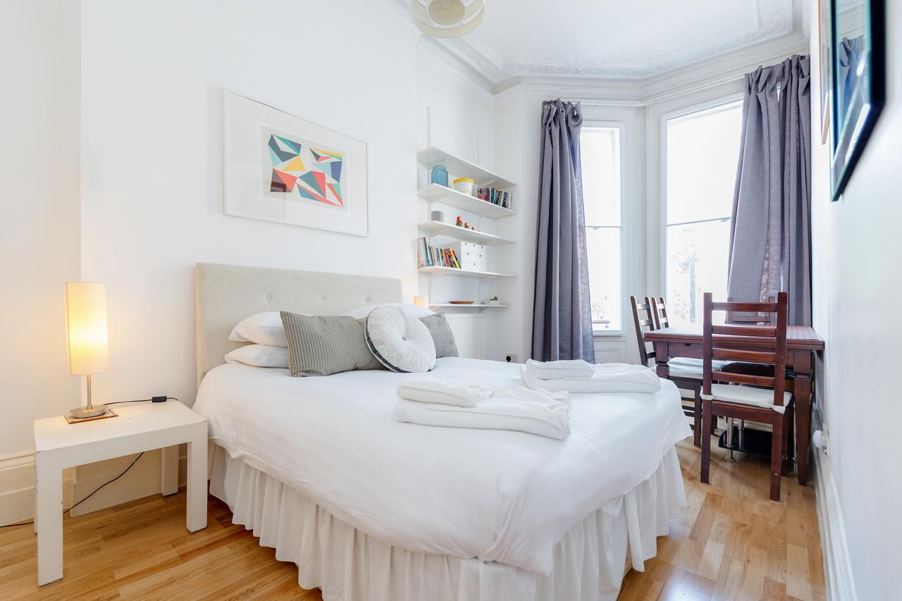 Earls Court Apartments By Basetogo Londen Buitenkant foto